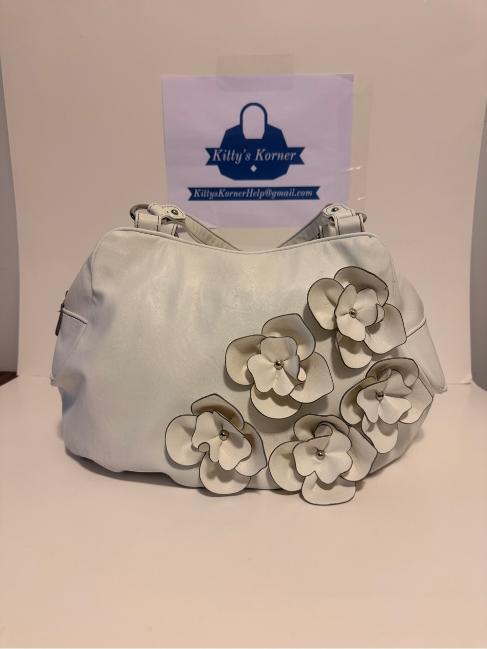 Nine & Co. Cream Floral Appliqué Shoulder Bag